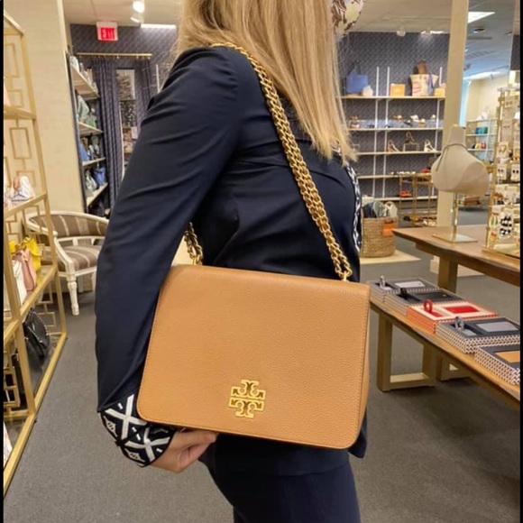 Tory Burch Handbags - Tory Burch LG adjustable shoulder/crossbody bag